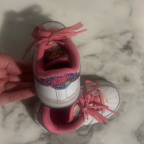 Toddler Nike shoes girls Size 5c Air Force 1 Ones Pink White - Picture 4 of 6